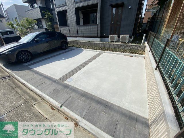 駐車場　駐車場