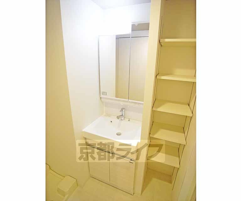 洗面設備　洗面台です。