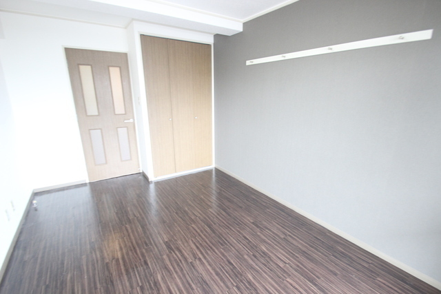 居室・リビング　別号室の写真です