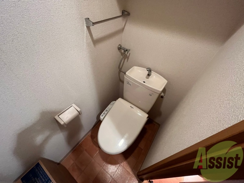 トイレ　ウォシュレット機能がついたトイレ。安心して使用できますね。