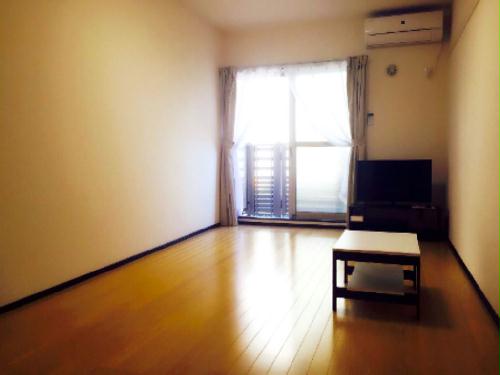 居室・リビング　明るい静かな空間♪