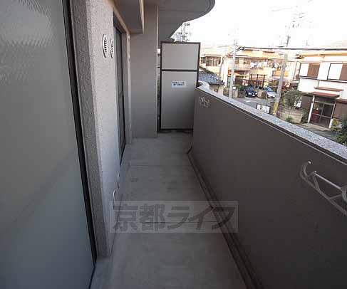 バルコニー　広いバルコニー