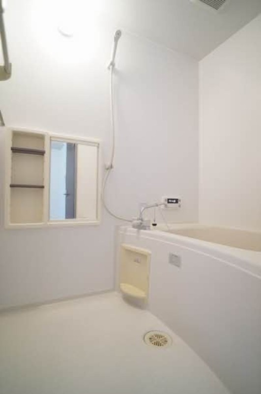 バス・シャワールーム　図面と現状に相違がある場合には現状を優先