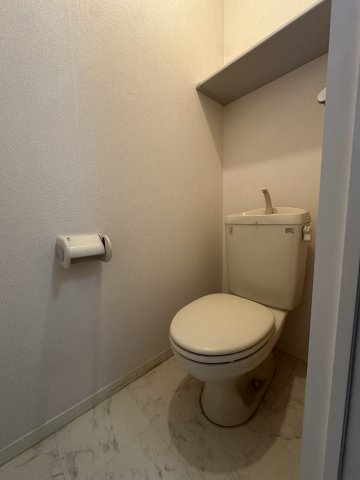 トイレ　07038-105