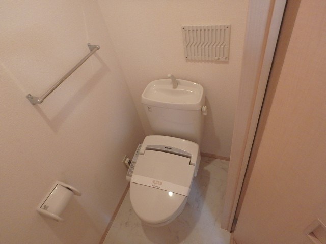 トイレ　お問い合わせは048-772-8202