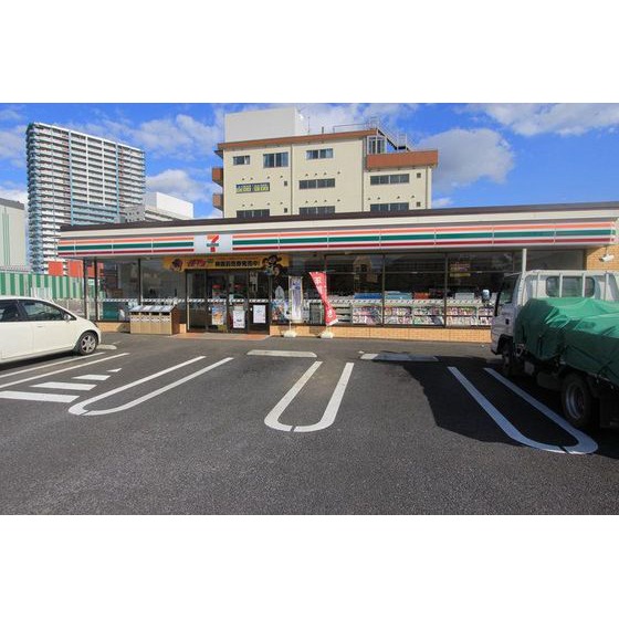 コンビニ　セブンイレブン（コンビニ）まで1440m