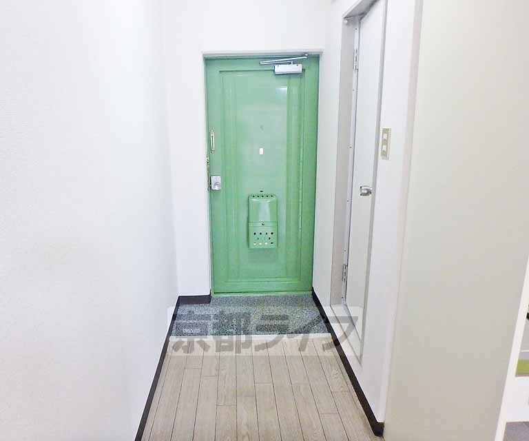 玄関　玄関ホールです