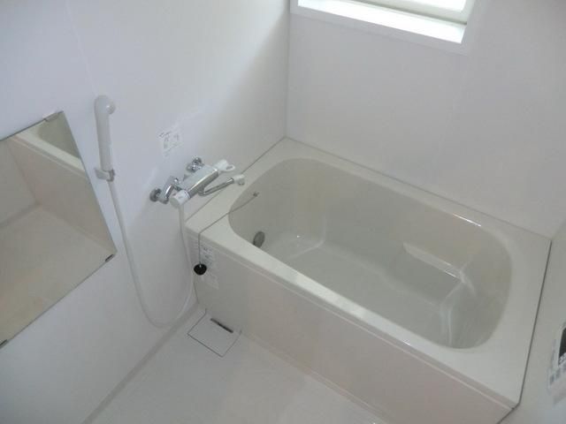 バス・シャワールーム　追焚き機能付バス