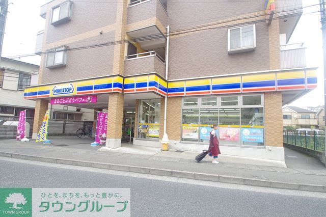 コンビニ　ミニストップ（コンビニ）まで670m