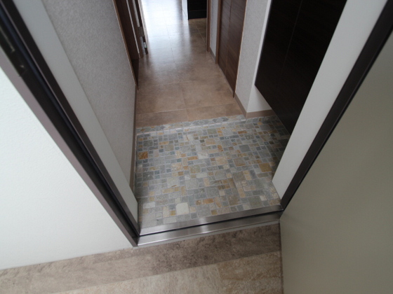 玄関　※別号室の写真使用