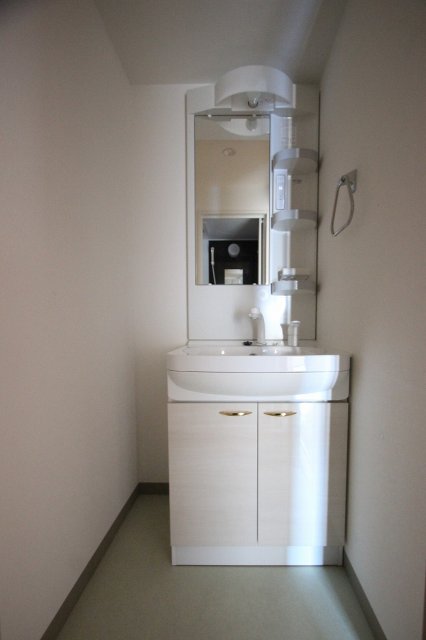 洗面設備　同物件別号室のものです。