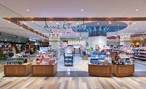 ドラックストア　アインズ＆トルペカメイドクロック店（ドラッグストア）まで383m