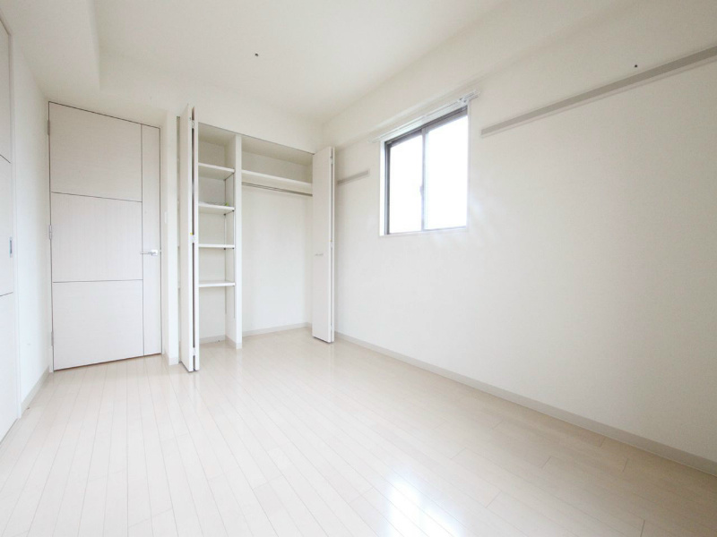 その他部屋・スペース　洋室6.3帖　クローゼット付（収納充実してます）