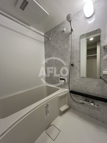 バス・シャワールーム　コンフォリア・リヴ東三国駅前ソルテラス　浴室