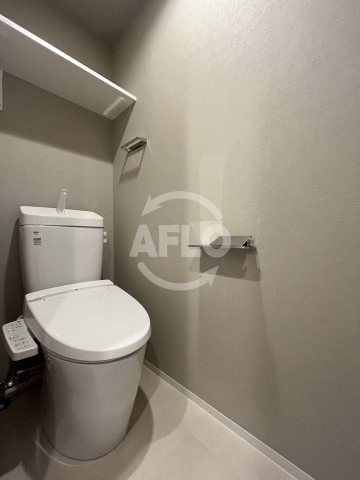 トイレ　コンフォリア・リヴ東三国駅前ソルテラス　トイレ