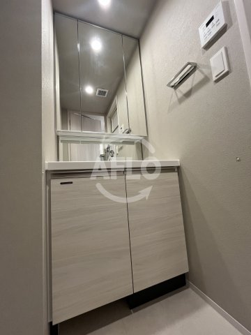 洗面設備　コンフォリア・リヴ東三国駅前ソルテラス　洗面台