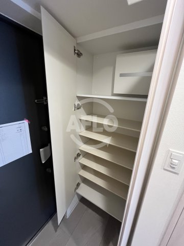 玄関　コンフォリア・リヴ東三国駅前ソルテラス　玄関