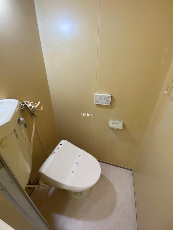 トイレ　※同タイプの他のお部屋です