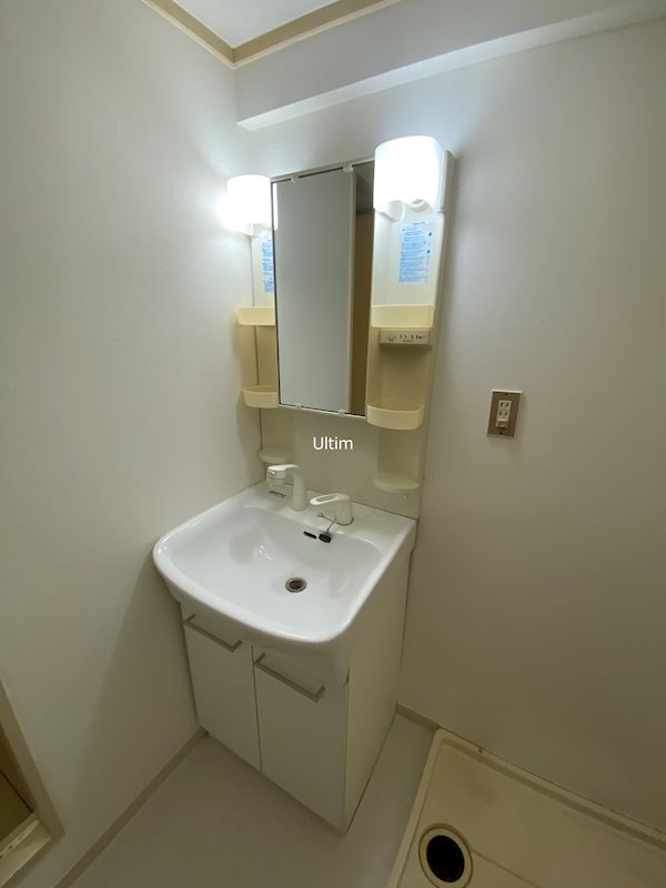 洗面設備　※同タイプの他のお部屋です