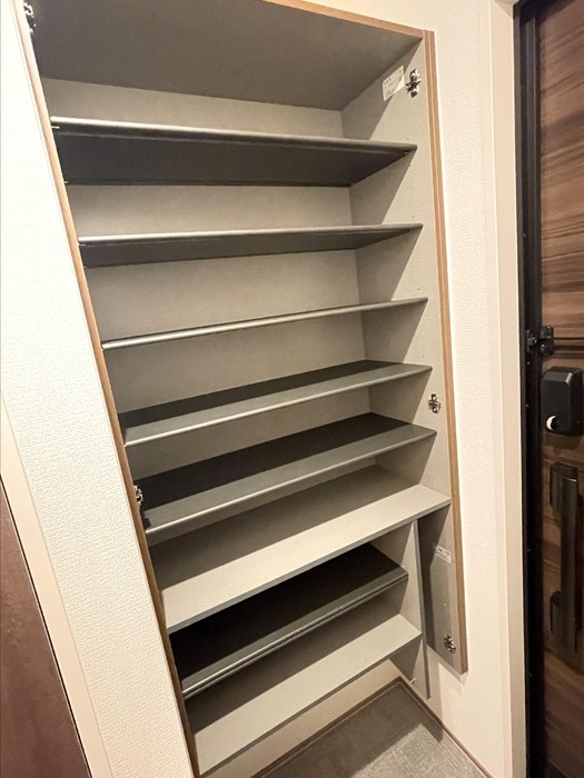 玄関　図面と現状に相違がある場合には現状を優先