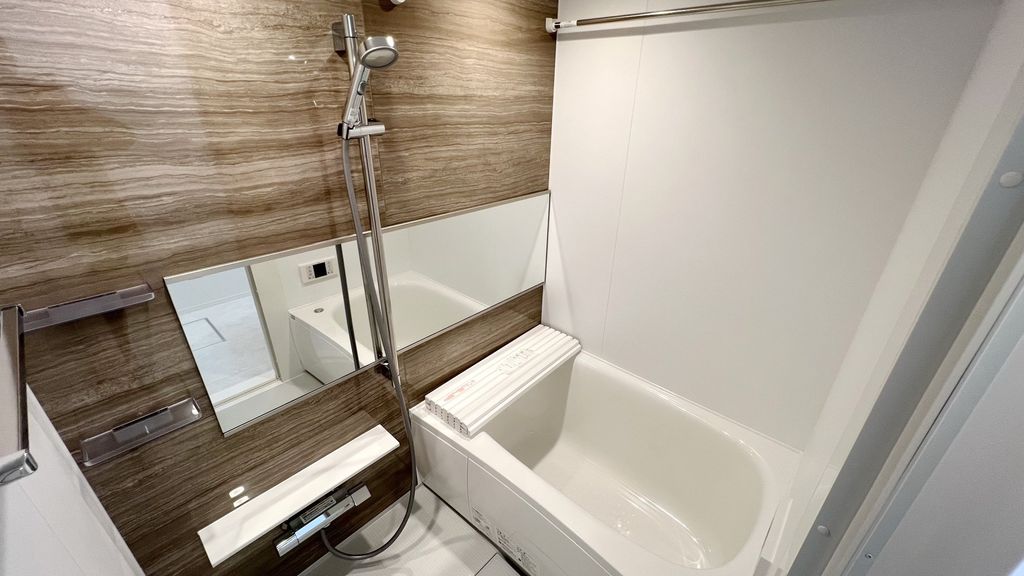 バス・シャワールーム　バス