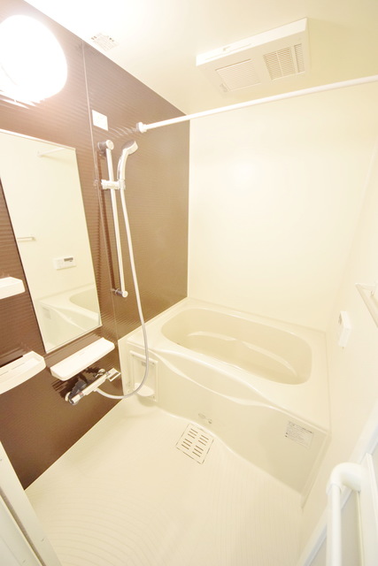 バス・シャワールーム　～今日の疲れを吹っ飛ばそうっ～