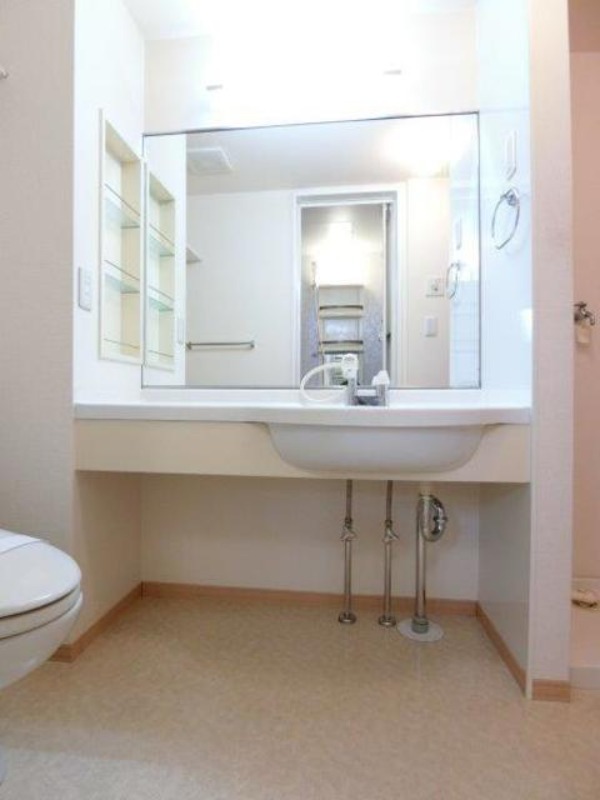 洗面設備　図面と現状に相違がある場合には現状を優先．．．