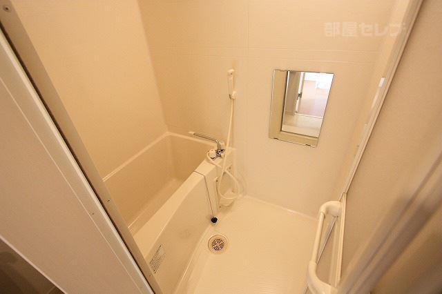 バス・シャワールーム　お風呂も綺麗ですよ