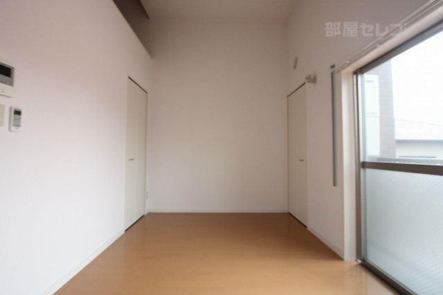 居室・リビング　写真は２０３号室です