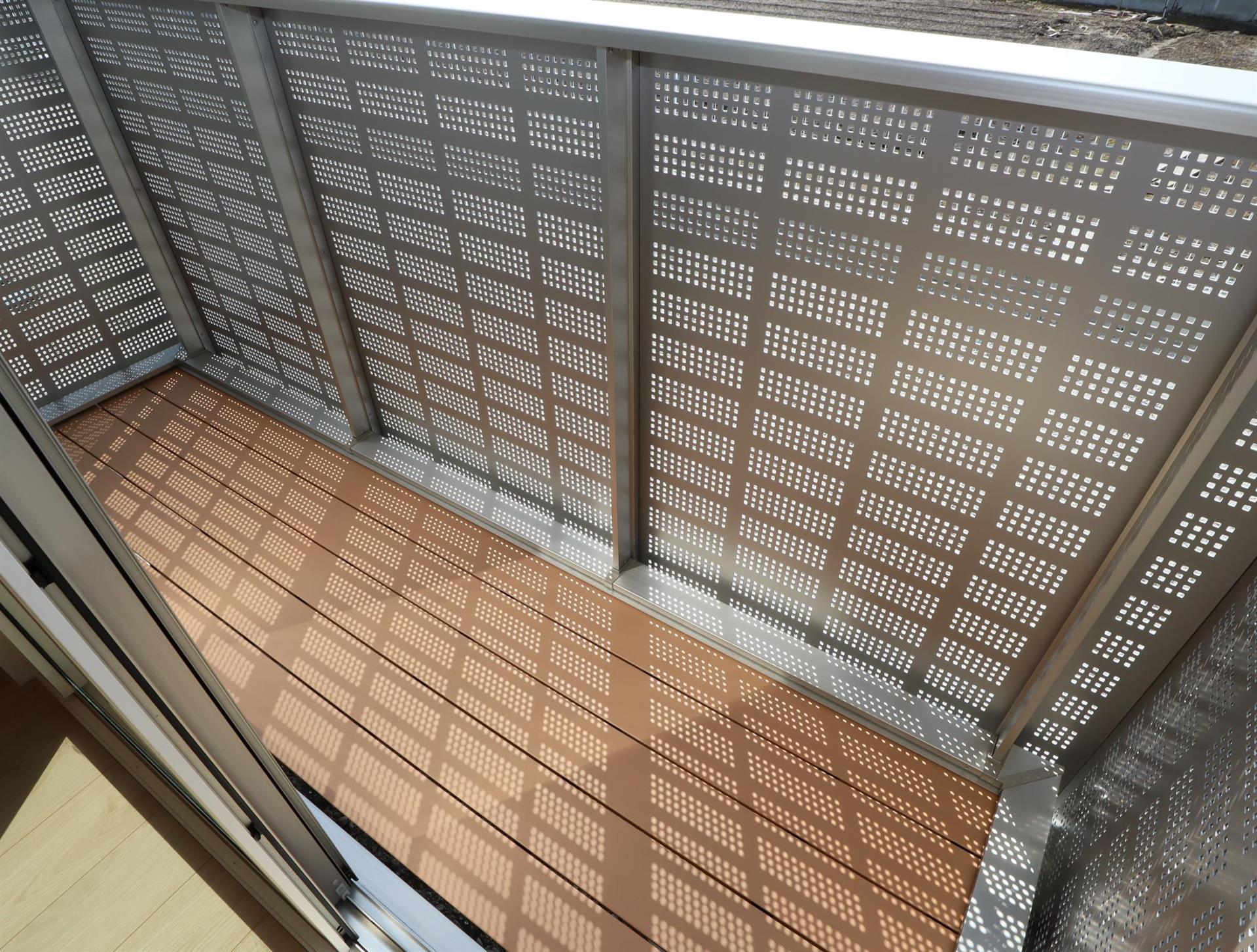 バルコニー　バルコニー