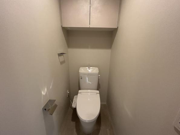 トイレ　別間取りのトイレ写真です