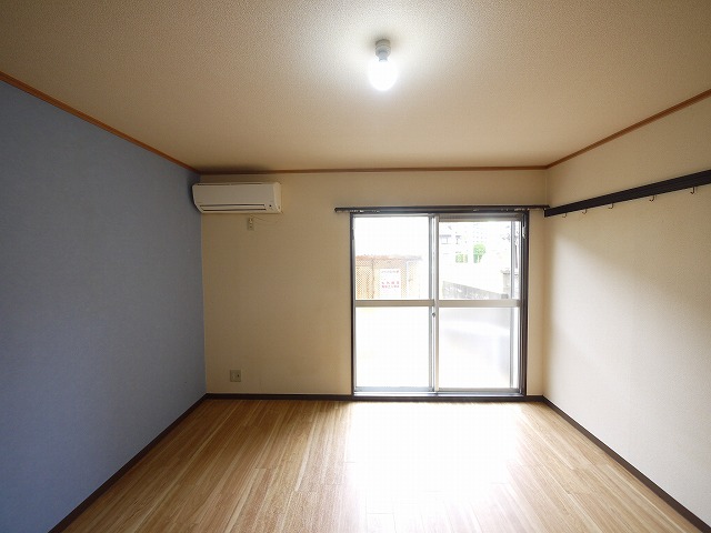 居室・リビング　きれいな洋室です