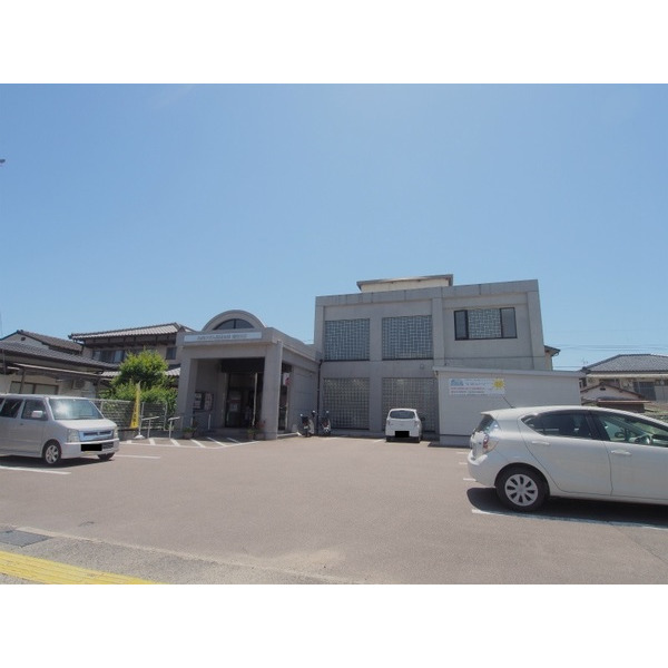 銀行　九州ひぜん信用金庫嬉野支店（銀行）まで860m