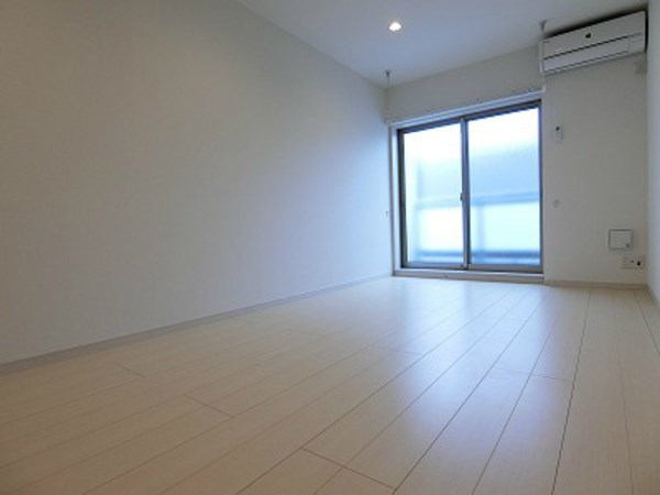 居室・リビング　8.4畳の広々としたお部屋です。