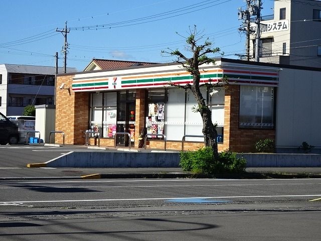 コンビニ　セブンイレブン　焼津中港店（コンビニ）まで722m