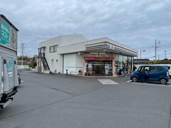 コンビニ　セブンイレブン宇部空港通り店（コンビニ）まで1143m