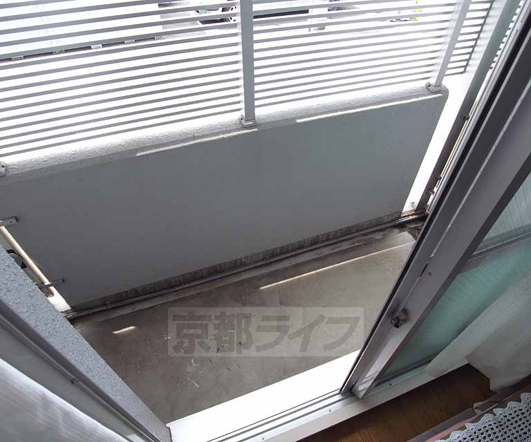 バルコニー　南向きバルコニで日が入ります