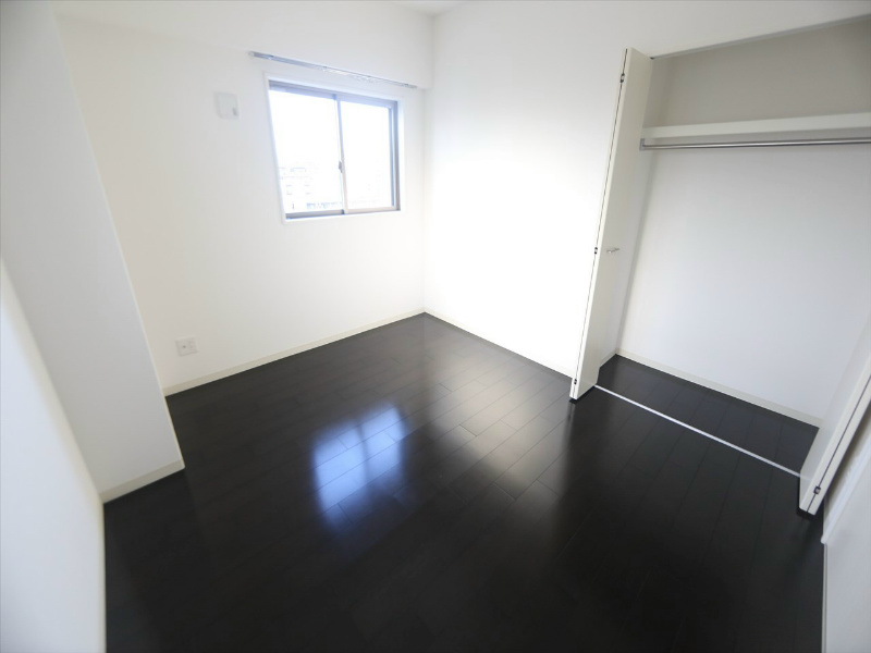 その他　洋室7帖　クローゼット（収納充実してます）