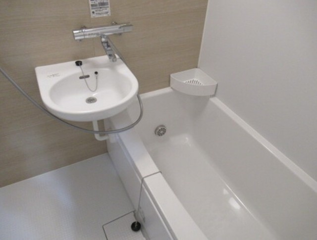 バス・シャワールーム　バスルーム