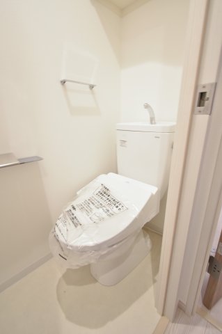 トイレ　清潔感があるトイレです。入るとホッとする、そんな空間。