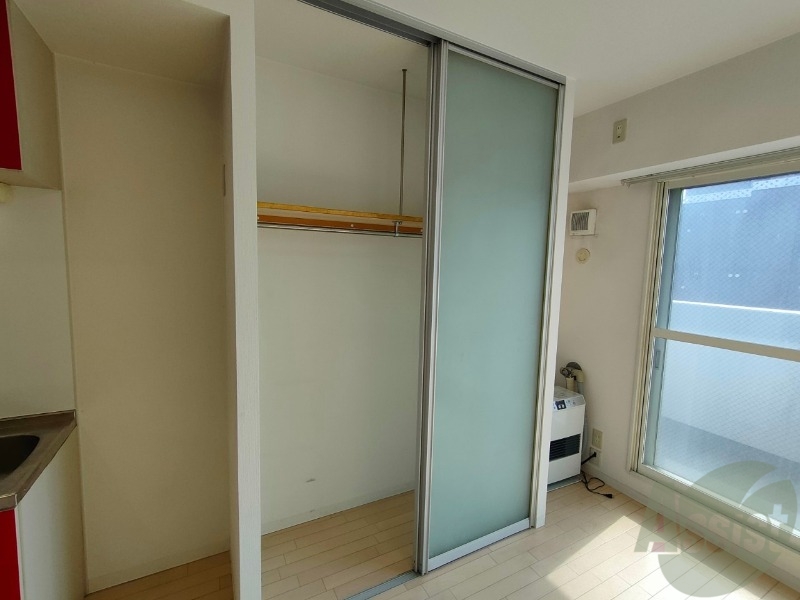 収納　クローゼットがありました。お洋服や荷物はここへ