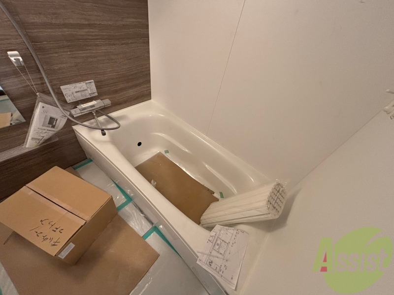 バス・シャワールーム　ユニットバスです。疲れを癒すのに欠かせませんね！