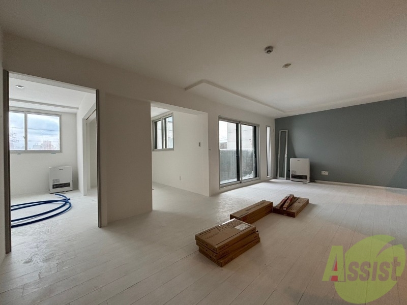 居室・リビング　広くてキレイなお部屋が広がっていて、充実した生活が送れそう。