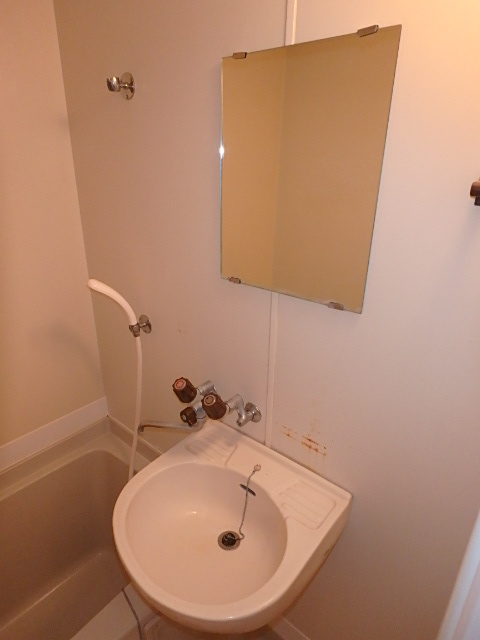 洗面設備　お風呂と一体型です