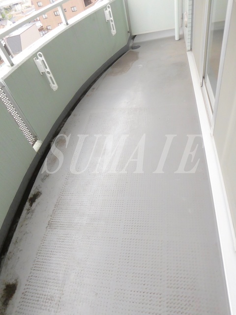 バルコニー　広々バルコニー