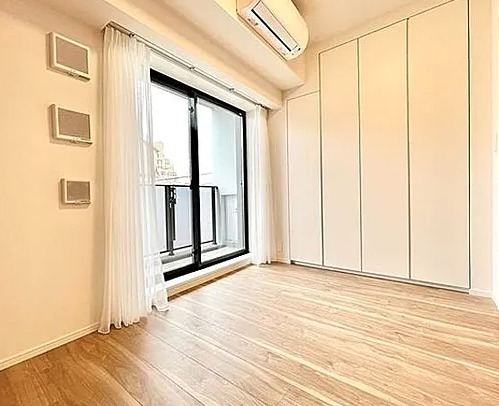 居室・リビング　同マンション別部屋参照。