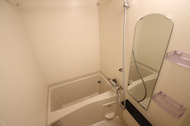 バス・シャワールーム　※別室の参考写真の為、現況優先です。