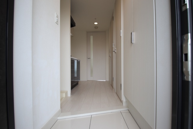 玄関　※別室の参考写真の為、現況優先です。