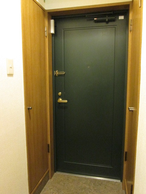 玄関　044-299-8985までお気軽にお電話下さい♪