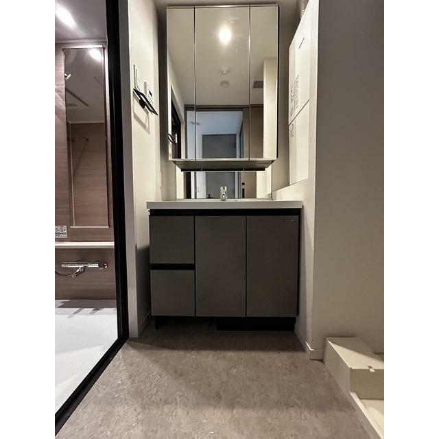 洗面設備　※写真は同タイプ住戸です。